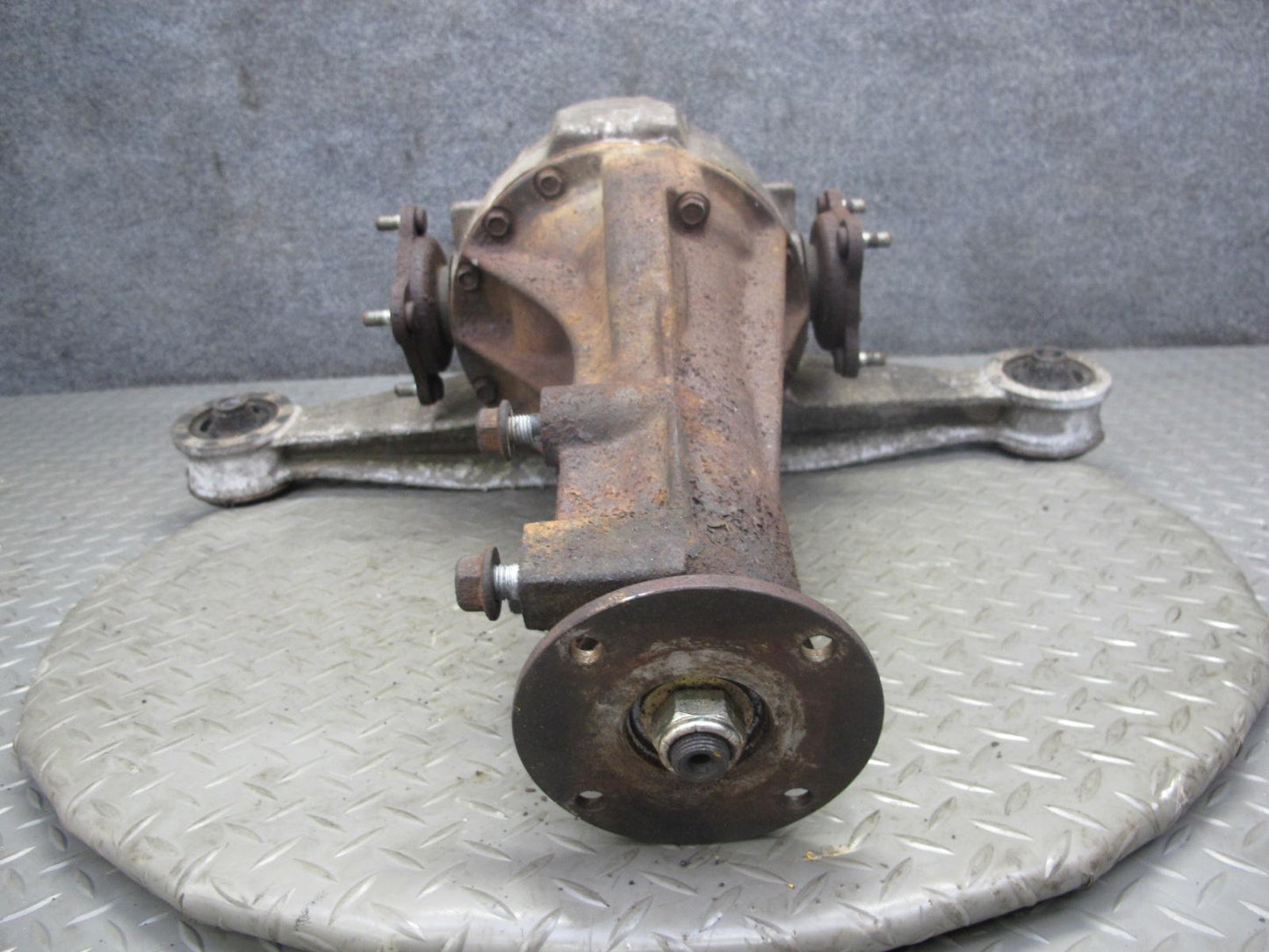 1988 Mazda RX7 Convert M/T 5-SPEED NA Open Rear Differential Carrier 4.10 R OEM