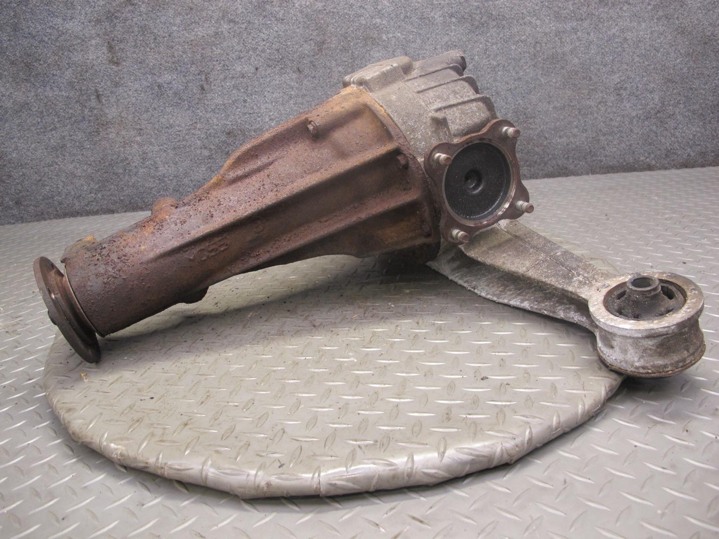 1988 Mazda RX7 Convert M/T 5-SPEED NA Open Rear Differential Carrier 4.10 R OEM