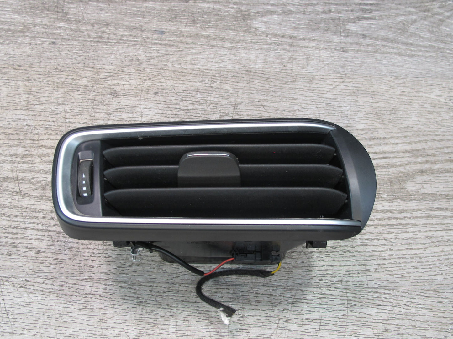 2017-2020 Maserati Levante M161 Dashboard Left Driver Side A/C Air Vent Grille