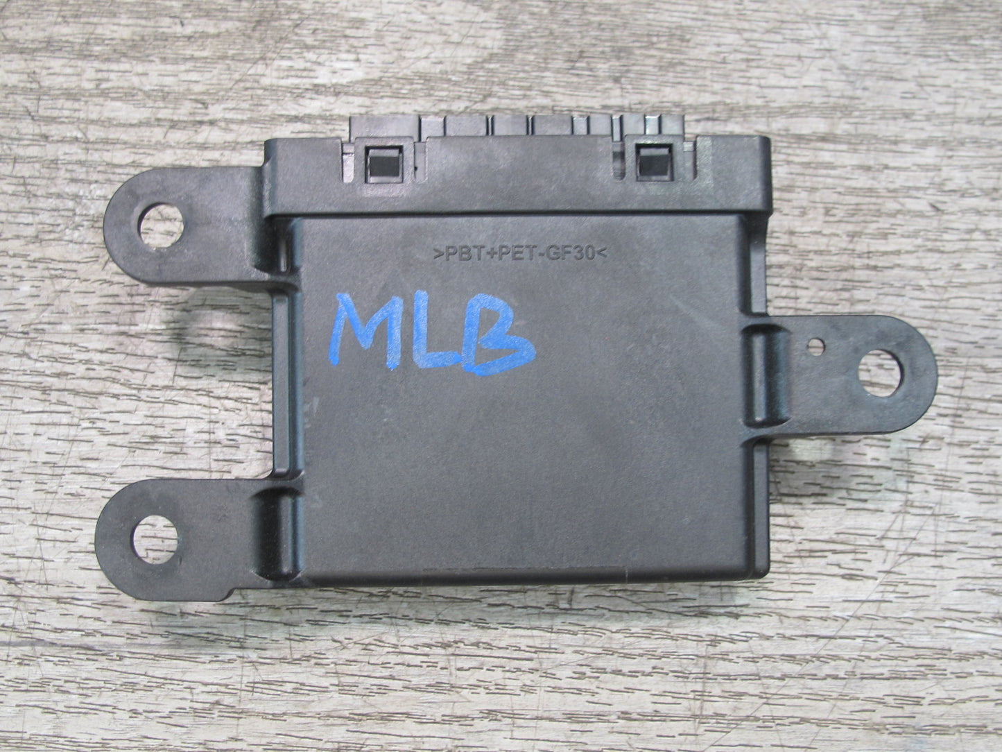 2017-2020 Maserati Levante M161 Parking Assist Control Module 670032406
