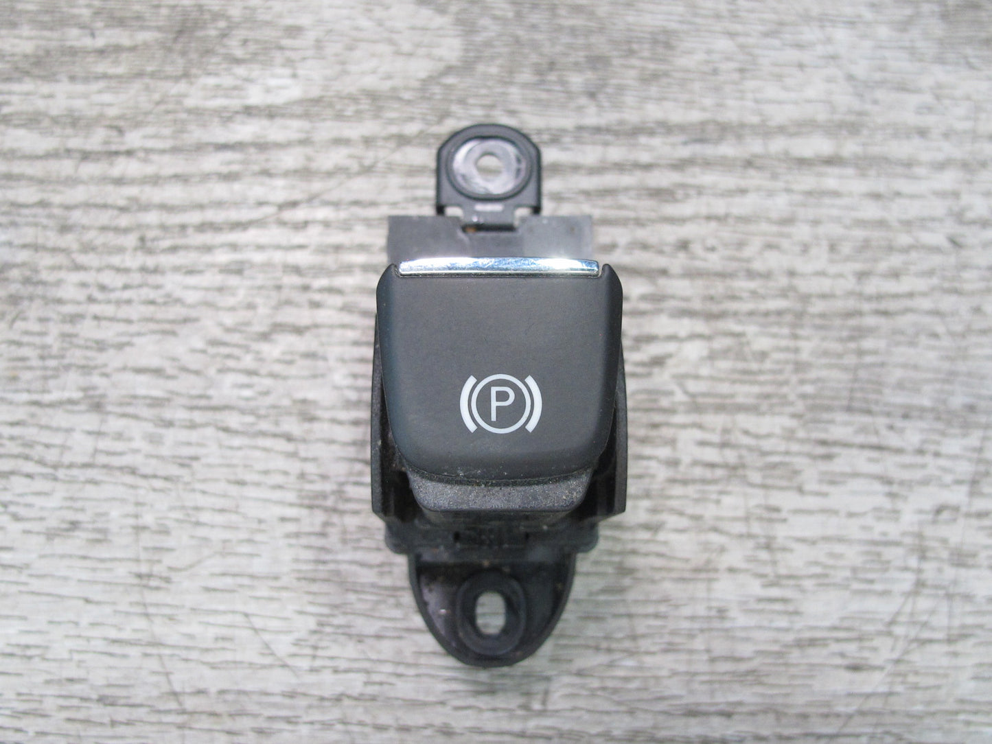 2017-2020 Maserati Levante M161 Electronic Parking Button Switch 670044769