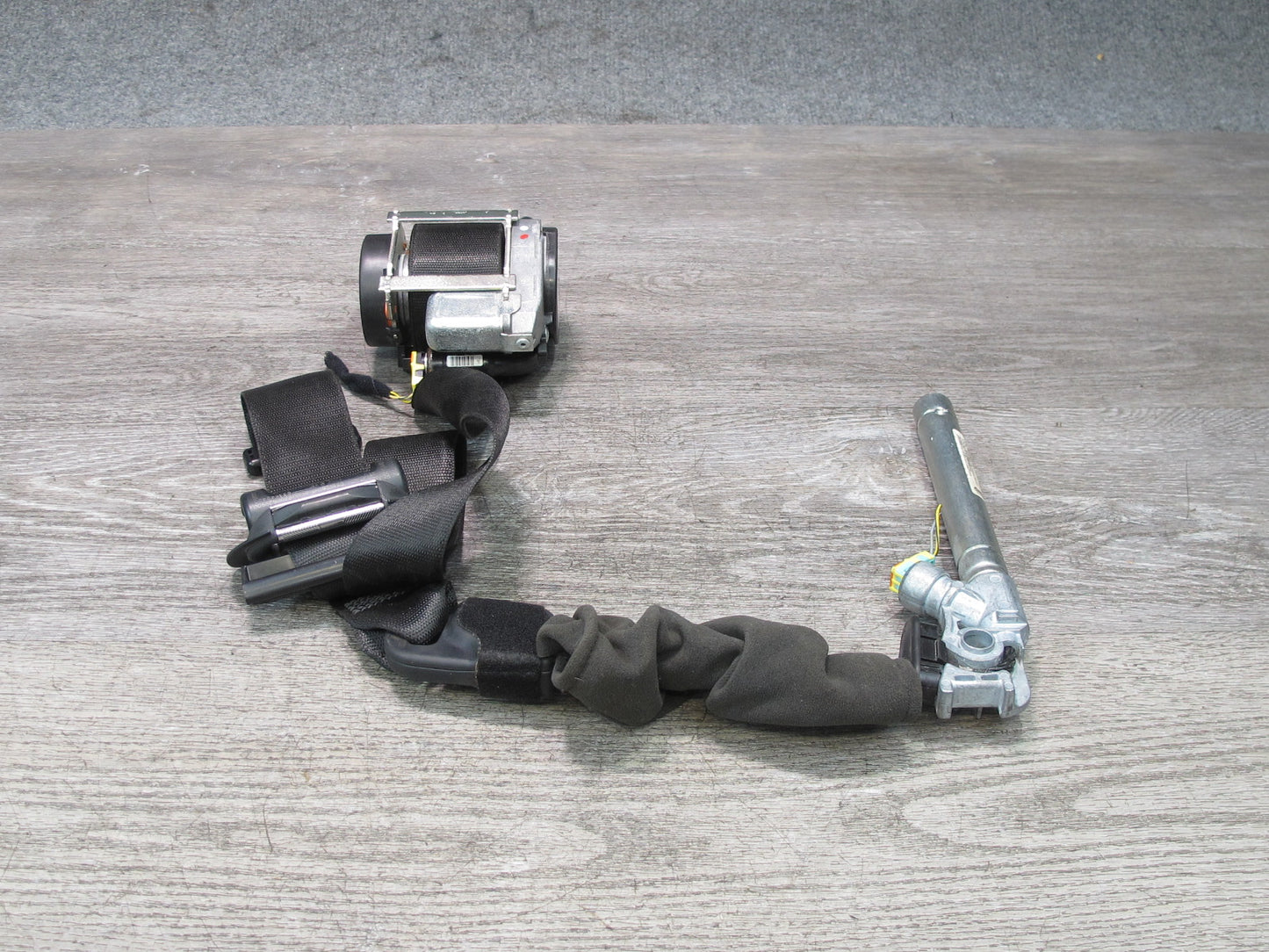 17-20 MASERATI LEVANTE M161 FRONT RIGHT PASSENGER SIDE SEATBELT RETRACTOR SET OEM