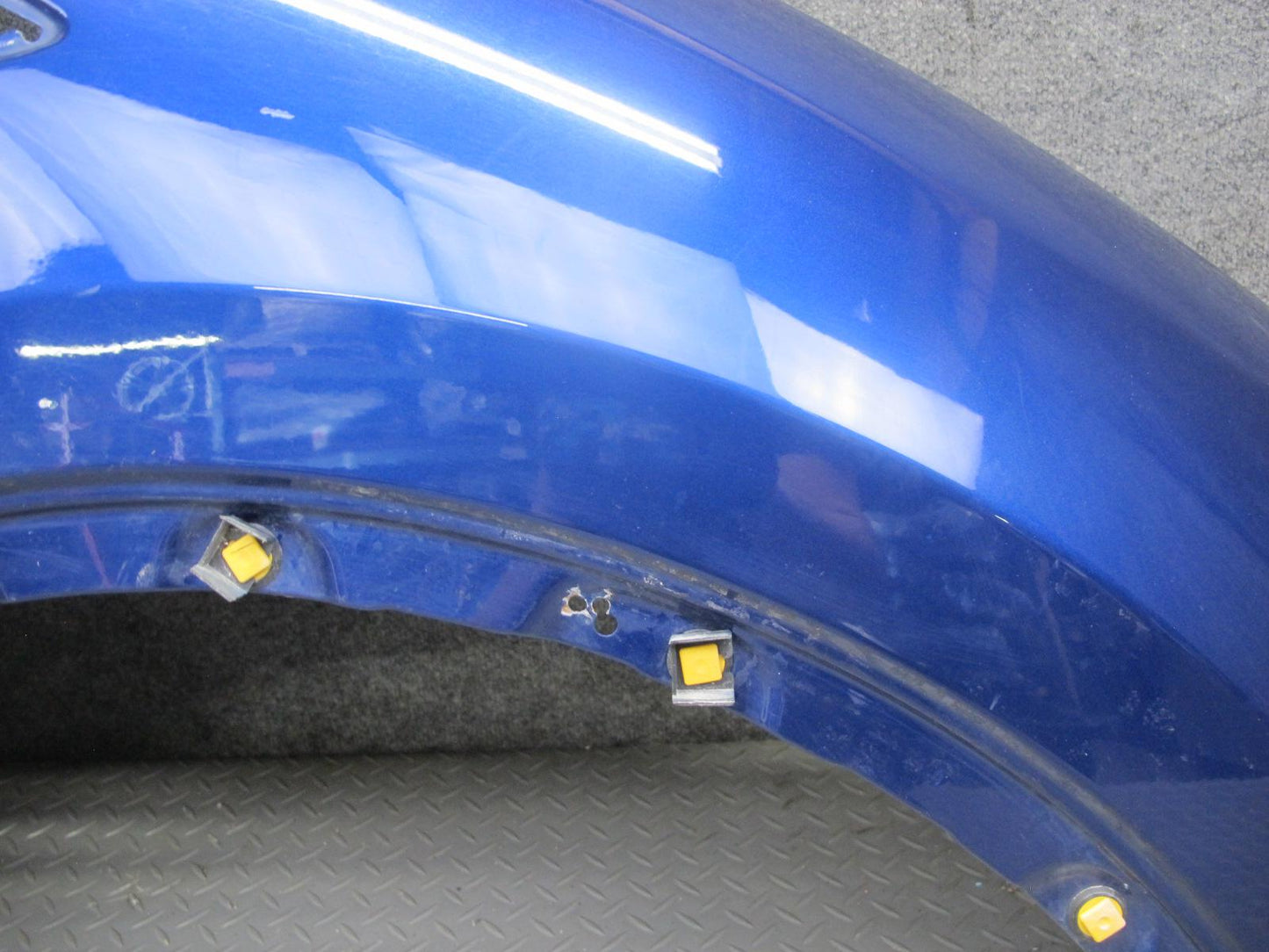 2017-2020 Maserati Levante M161 Front Right Side Fender Shell Cover Panel Blue