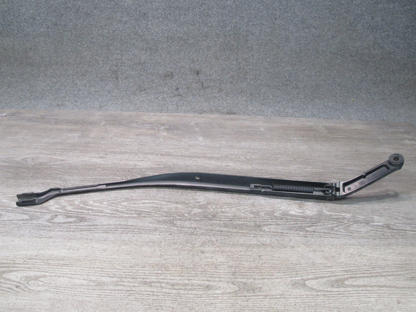 2017-2020 Maserati Levante M161 Front Left & Right Windshield Wiper Arm Set of 2