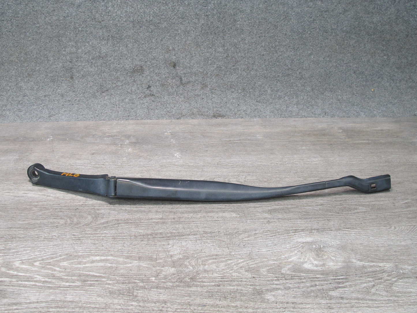 2017-2020 Maserati Levante M161 Front Left & Right Windshield Wiper Arm Set of 2
