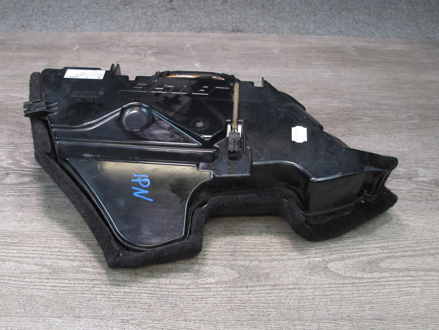 1999-2005 Porsche 911 996 Convertible Bose Subwoofer Speaker Box 99664556700