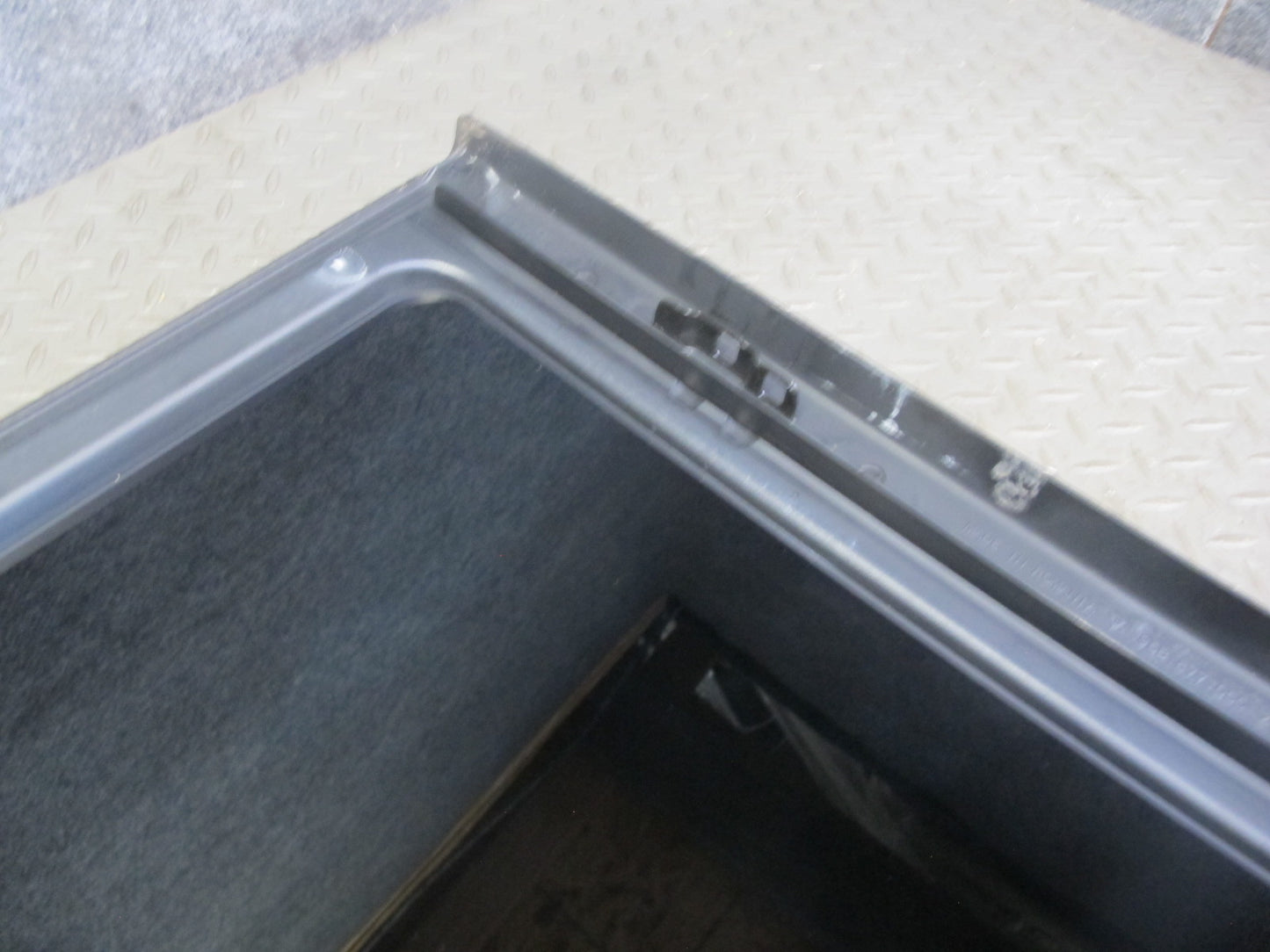 2015-2018 Porsche Macan Front Panoramic Sunroof Glass Panel 95B877055Z