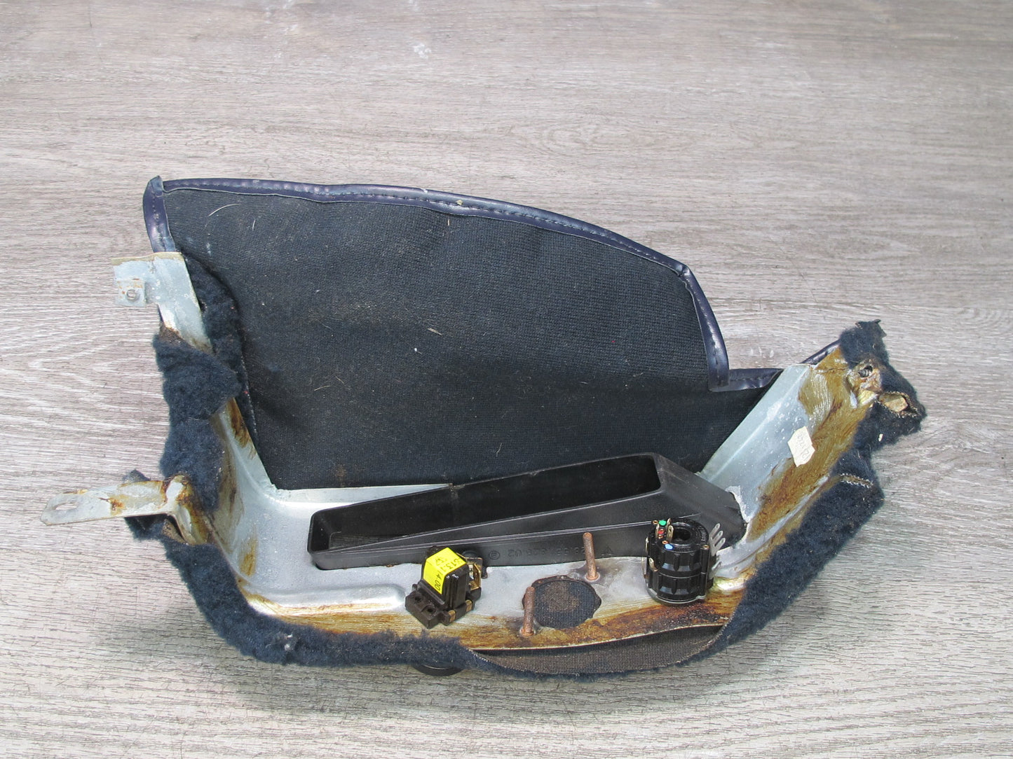 1984-1995 Porsche 928 Left & Right Side Carpet Trim Panel w Hatch Release Switch