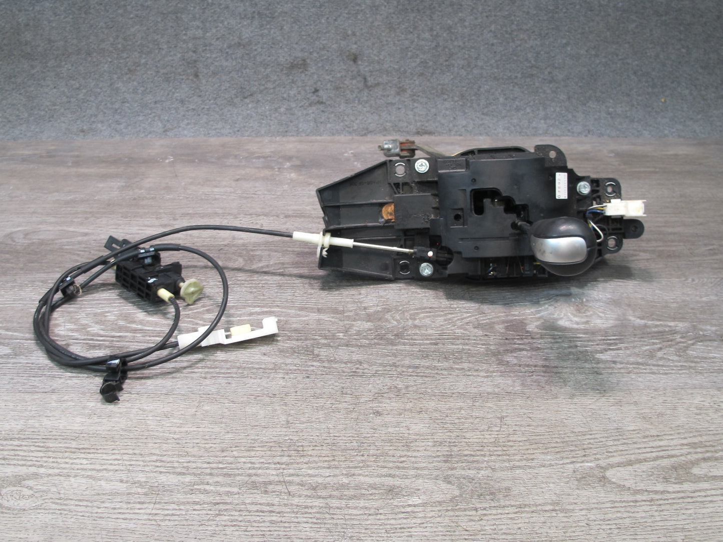 06-08 Mazda RX8 A/T Automatic Transmission Gear Shifter w Cable Assy OEM