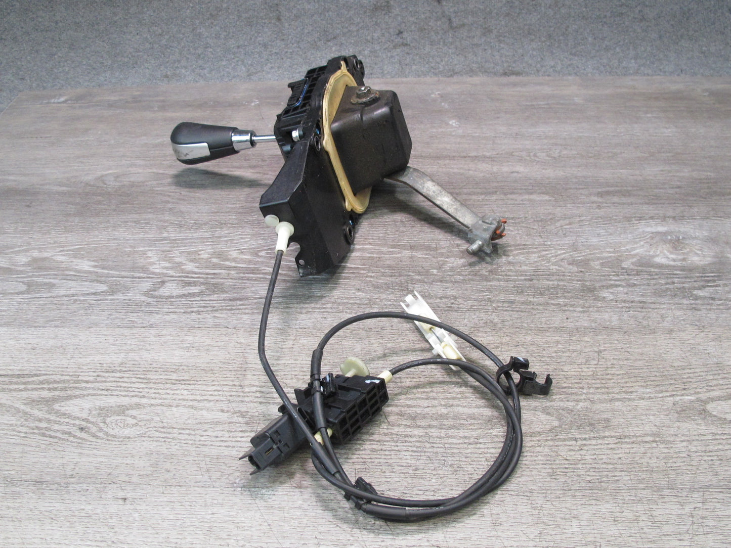 06-08 Mazda RX8 A/T Automatic Transmission Gear Shifter w Cable Assy OEM