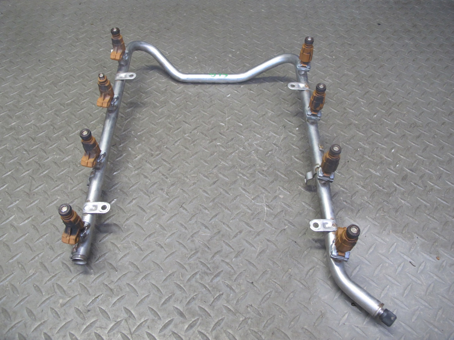 03-06 Mercedes R230 SL500 M113 Engine Fuel Rail w Injector Set 1130700595 OEM
