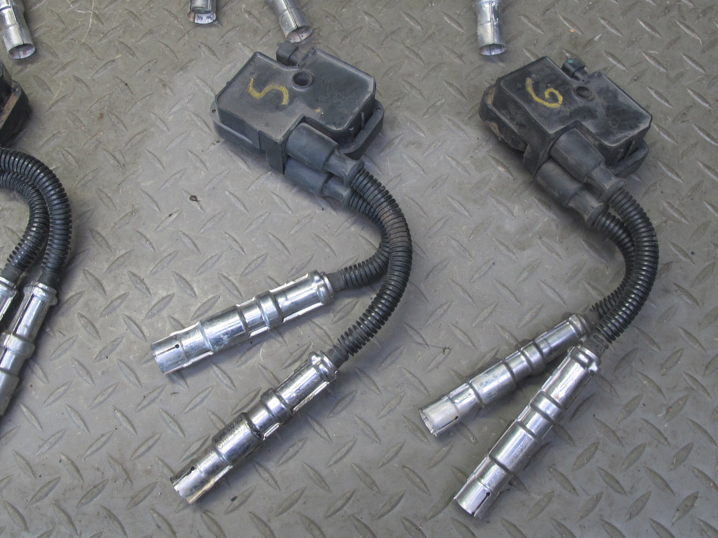 03-06 Mercedes R230 SL500 M113 Set of 8 Engine Ignition Coil 0001587803 OEM