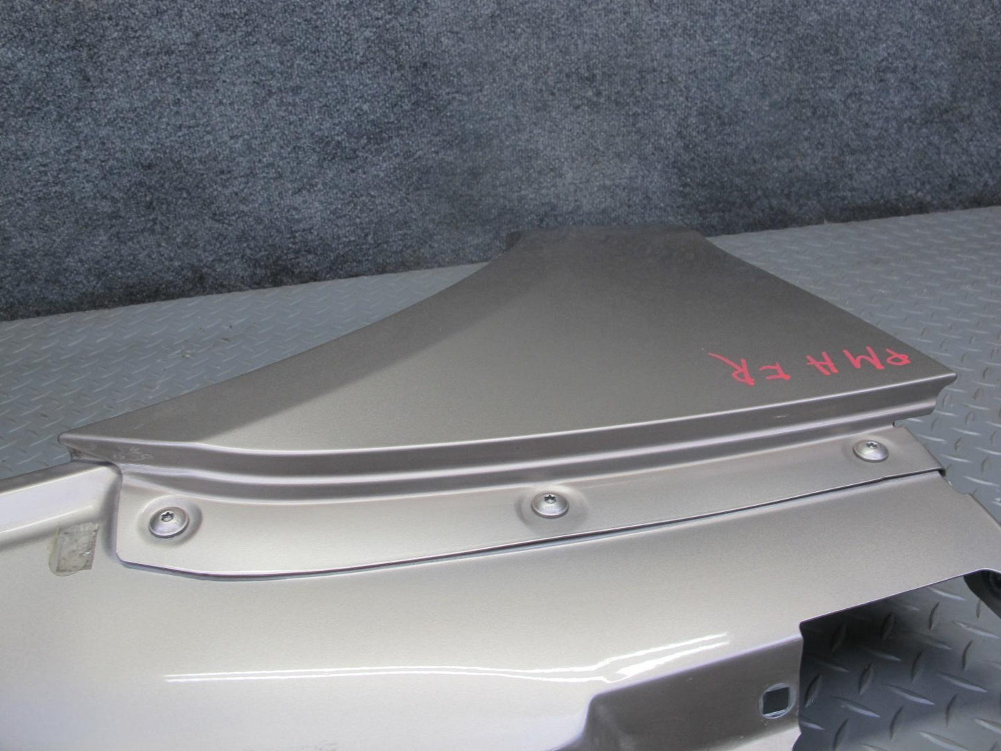 2015-2025 Porsche Macan Front Right Fender Shell Panel Cover