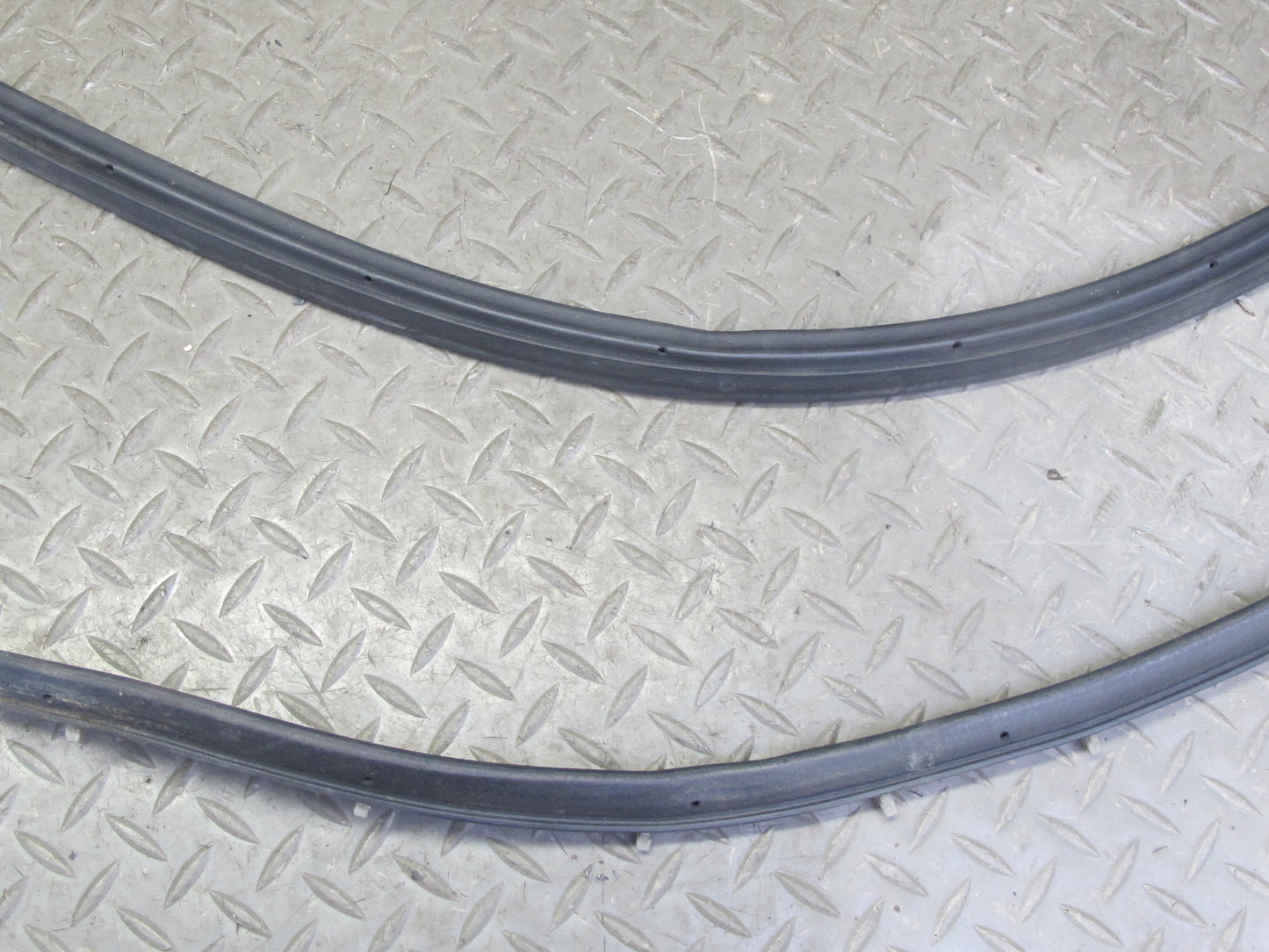 88-91 Mazda RX7 FC3S Convertible Left Door Lower Weatherstrip Rubber Seal OEM