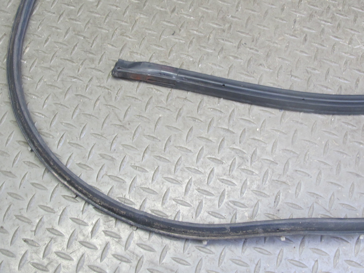 88-91 Mazda RX7 FC3S Convertible Left Door Lower Weatherstrip Rubber Seal OEM