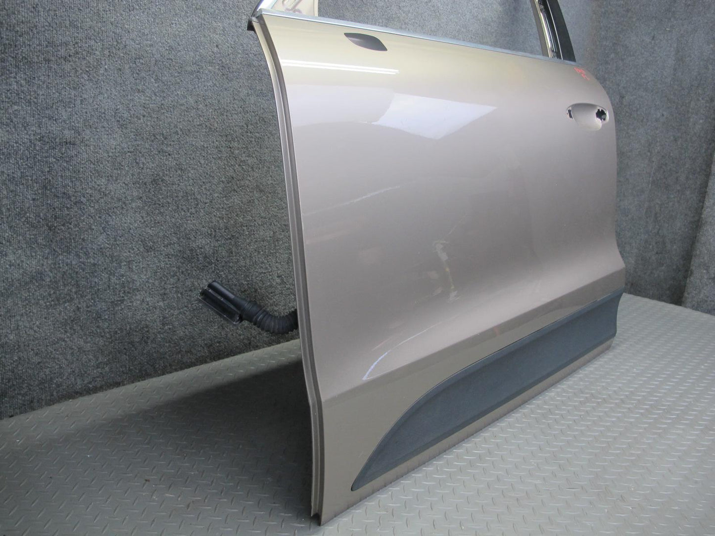 2015-2018 Porsche Macan Front Left Door Shell Panel