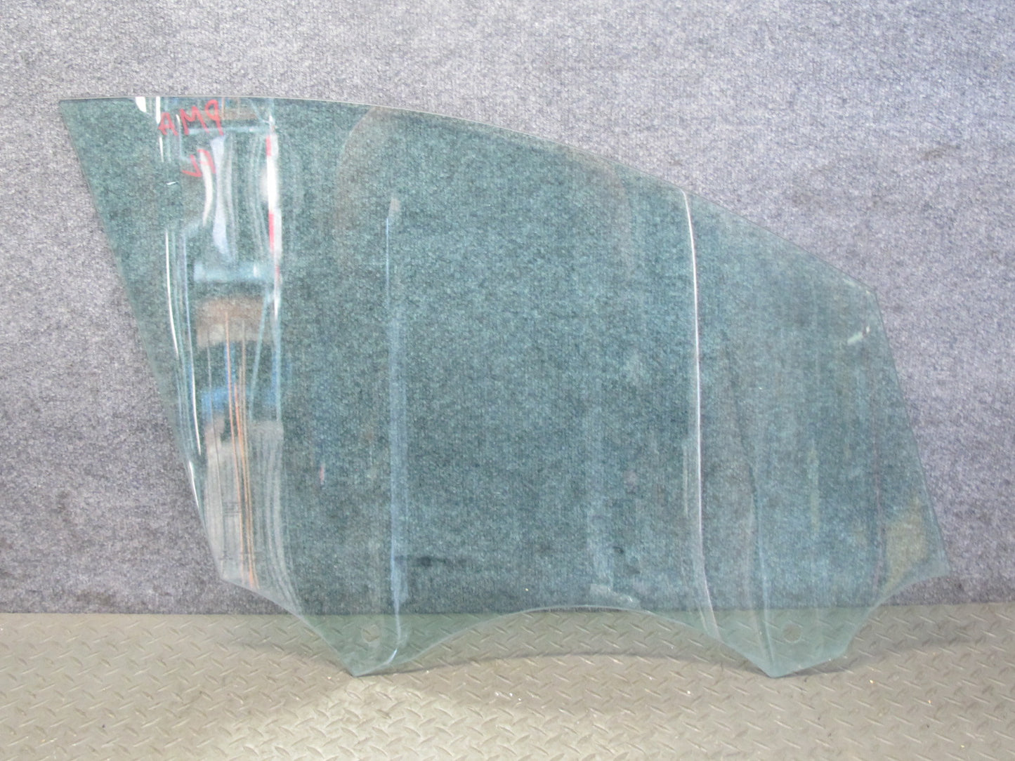 2015-2025 Porsche Macan Front Left Door Glass Window