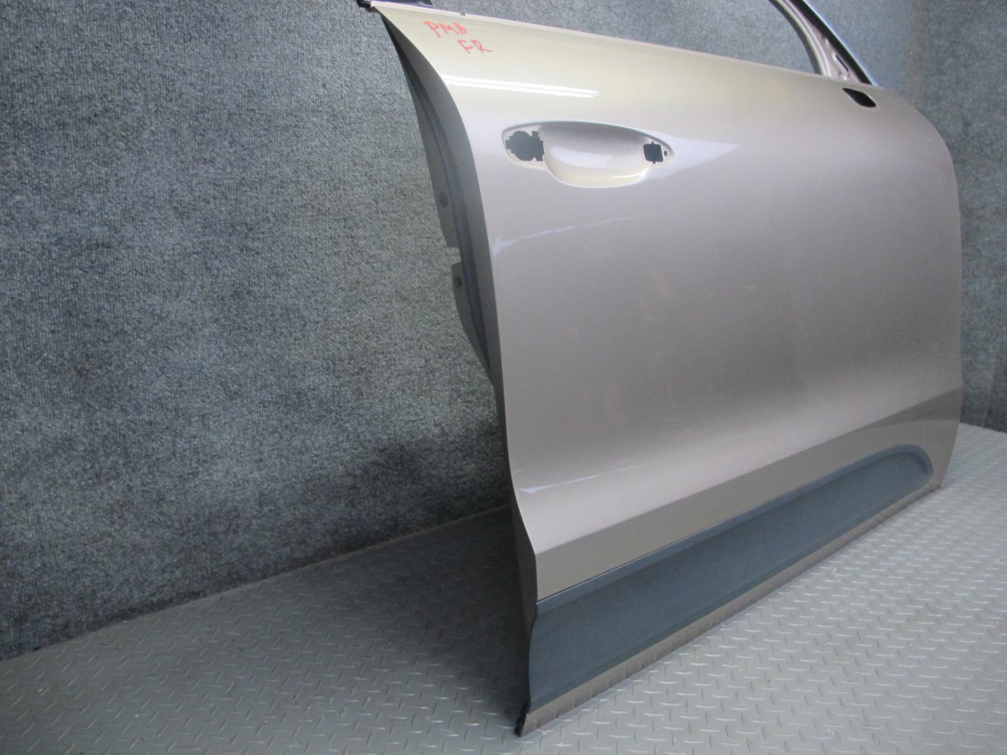 2015-2018 Porsche Macan Front Right Door Shell Panel