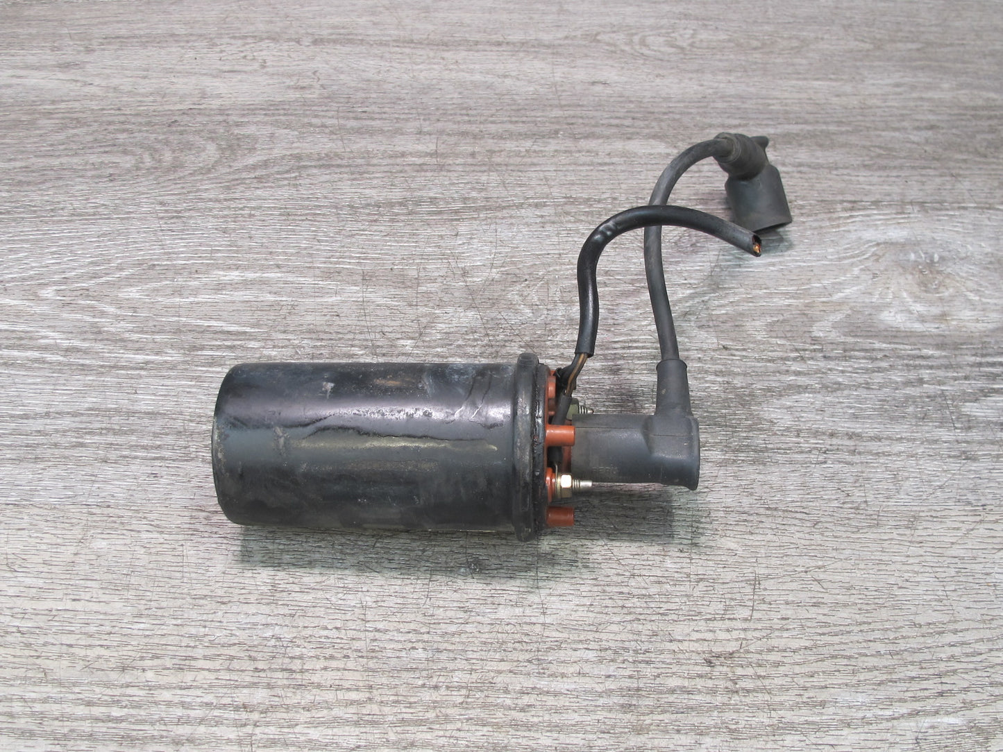 1984-1989 Porsche 928 Engine Ignition Coil 0221118322