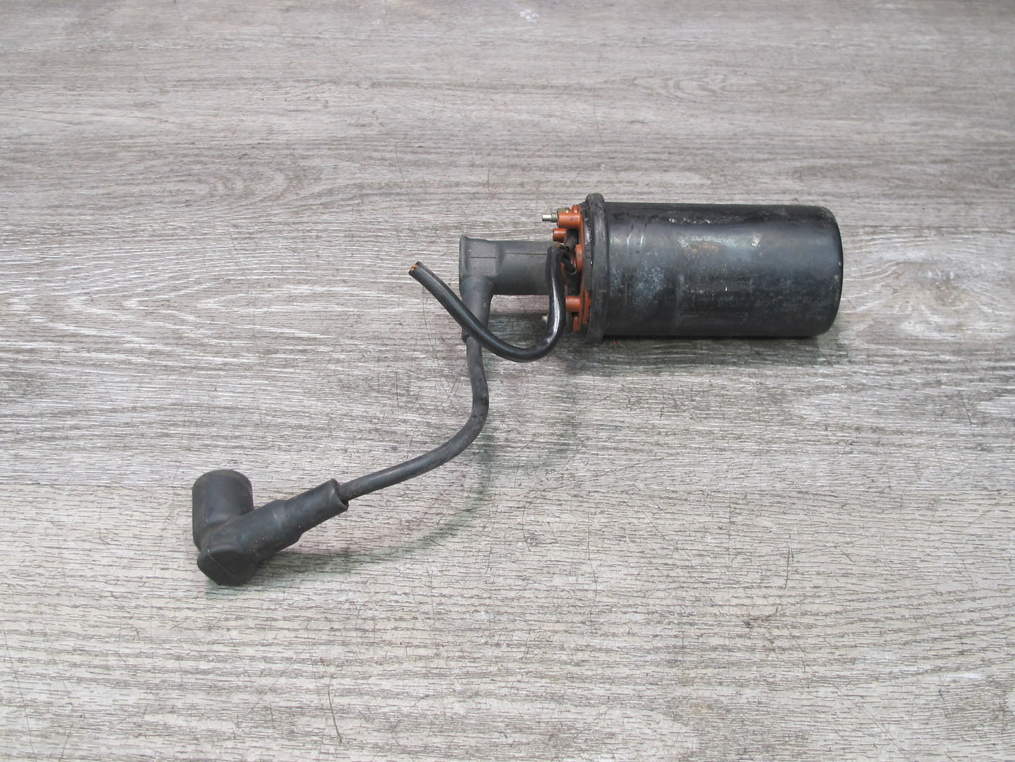 1984-1989 Porsche 928 Engine Ignition Coil 0221118322