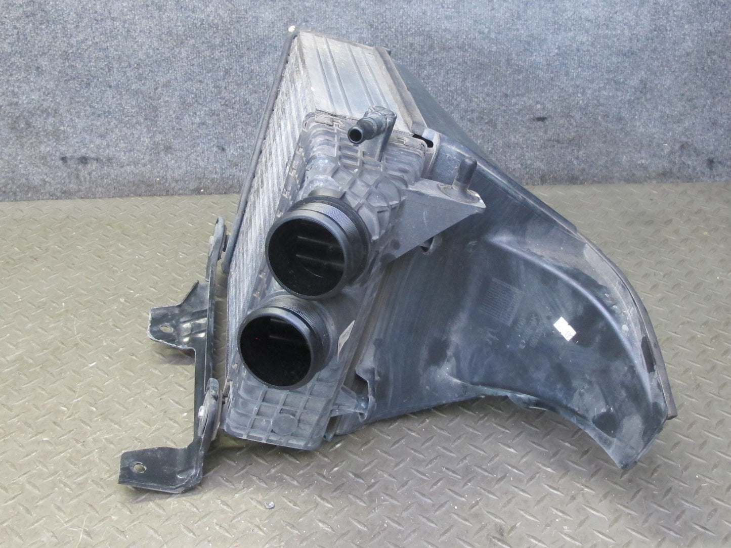 2017-2020 Maserati Levante M161 Front Right Side Radiator Air Intercooler