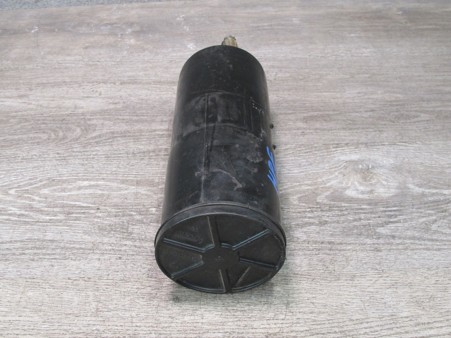 1984-1993 Porsche 928 S Fuel Evap Vapor Charcoal Canister 92820101405