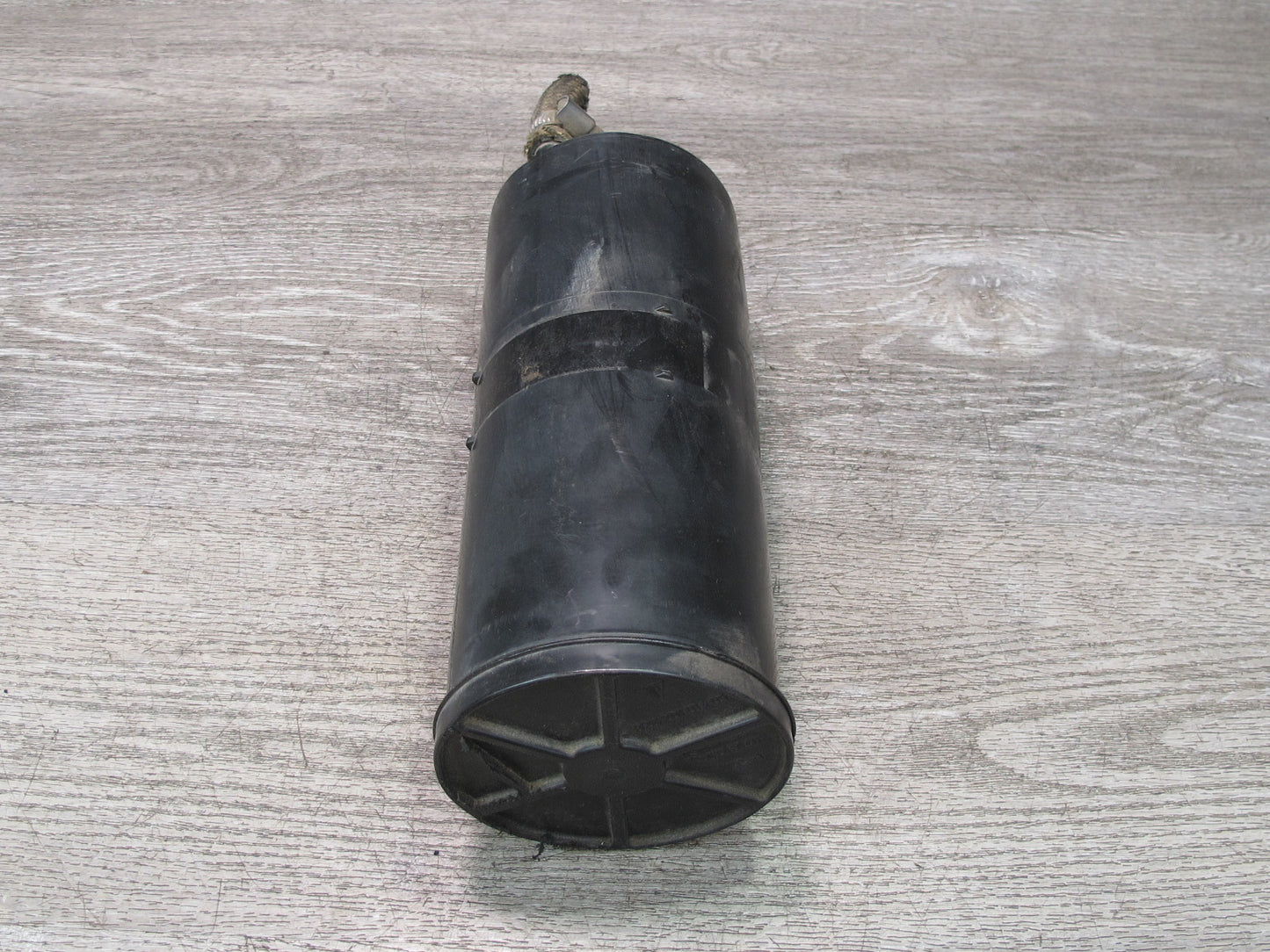 1984-1993 Porsche 928 S Fuel Evap Vapor Charcoal Canister 92820101405