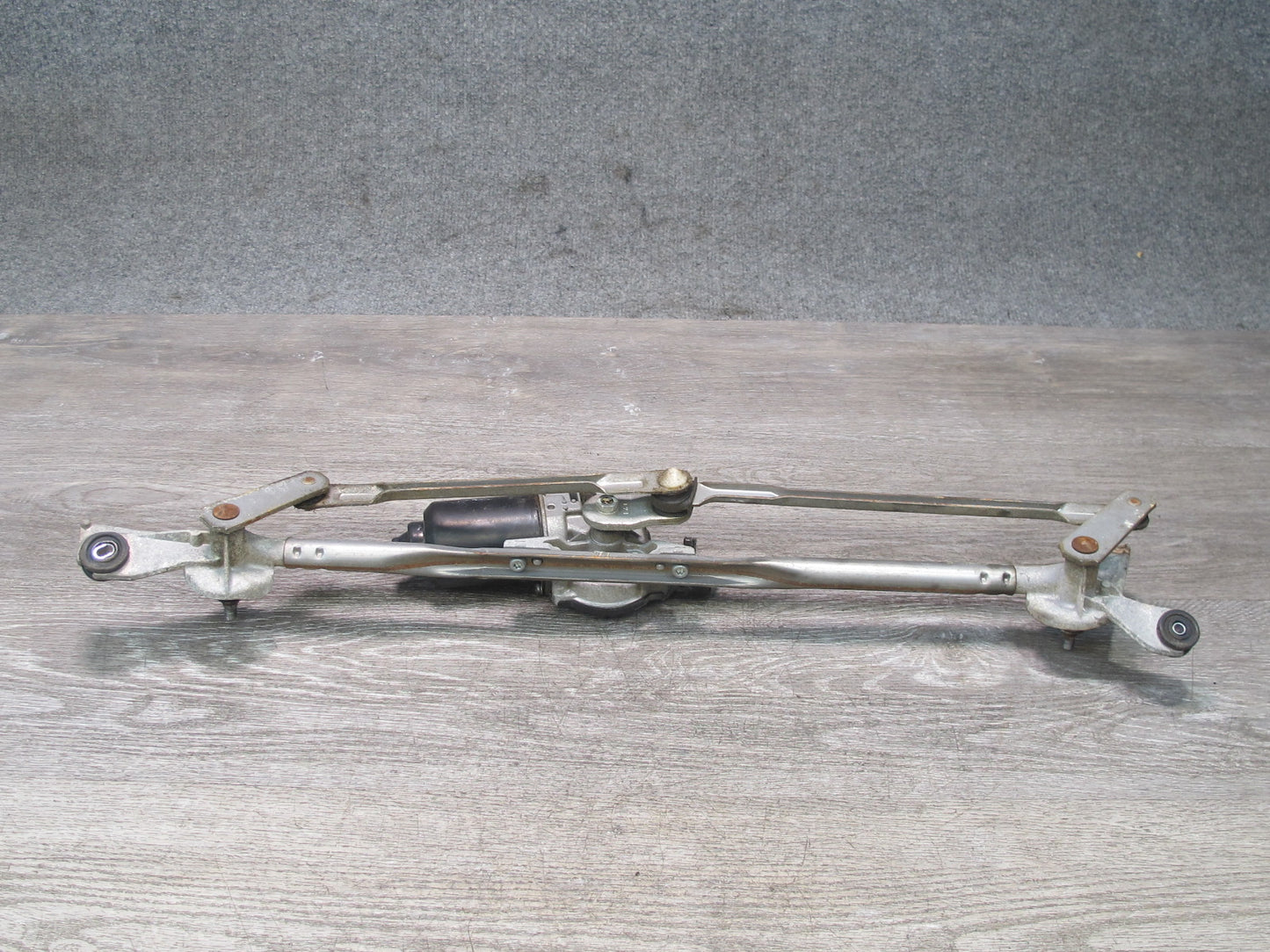 04-11 Mazda RX8 Front Windshield Wiper Linkage w Motor OEM
