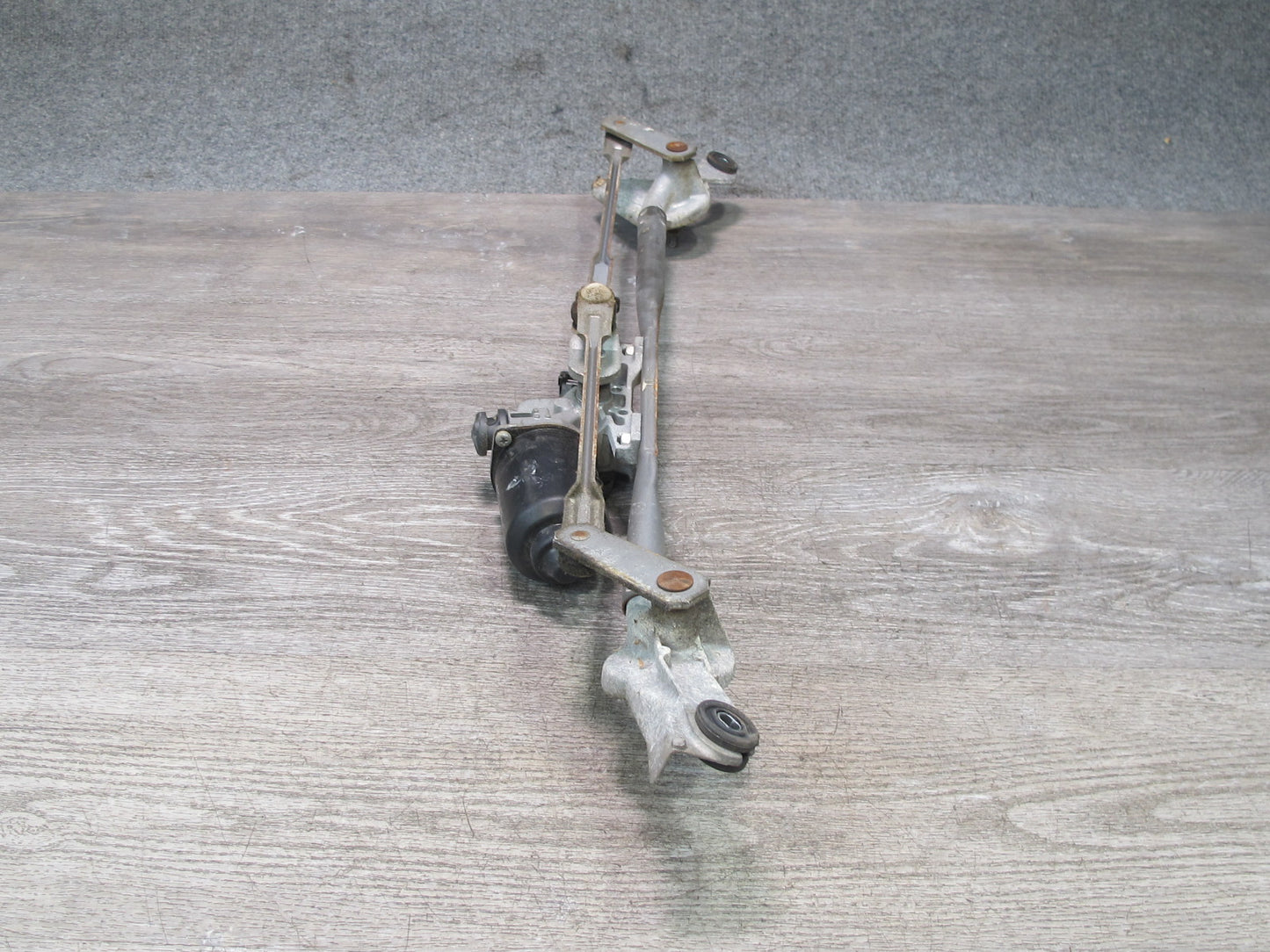 04-11 Mazda RX8 Front Windshield Wiper Linkage w Motor OEM