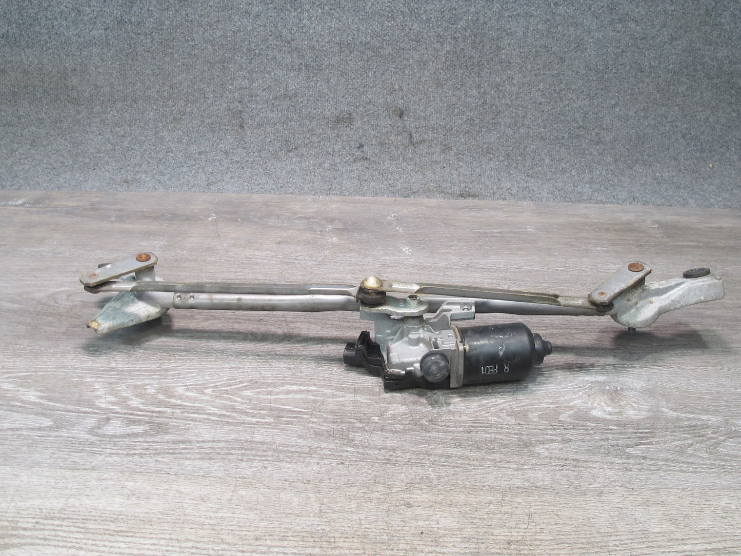 04-11 Mazda RX8 Front Windshield Wiper Linkage w Motor OEM