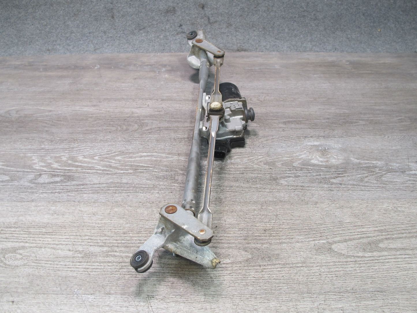04-11 Mazda RX8 Front Windshield Wiper Linkage w Motor OEM