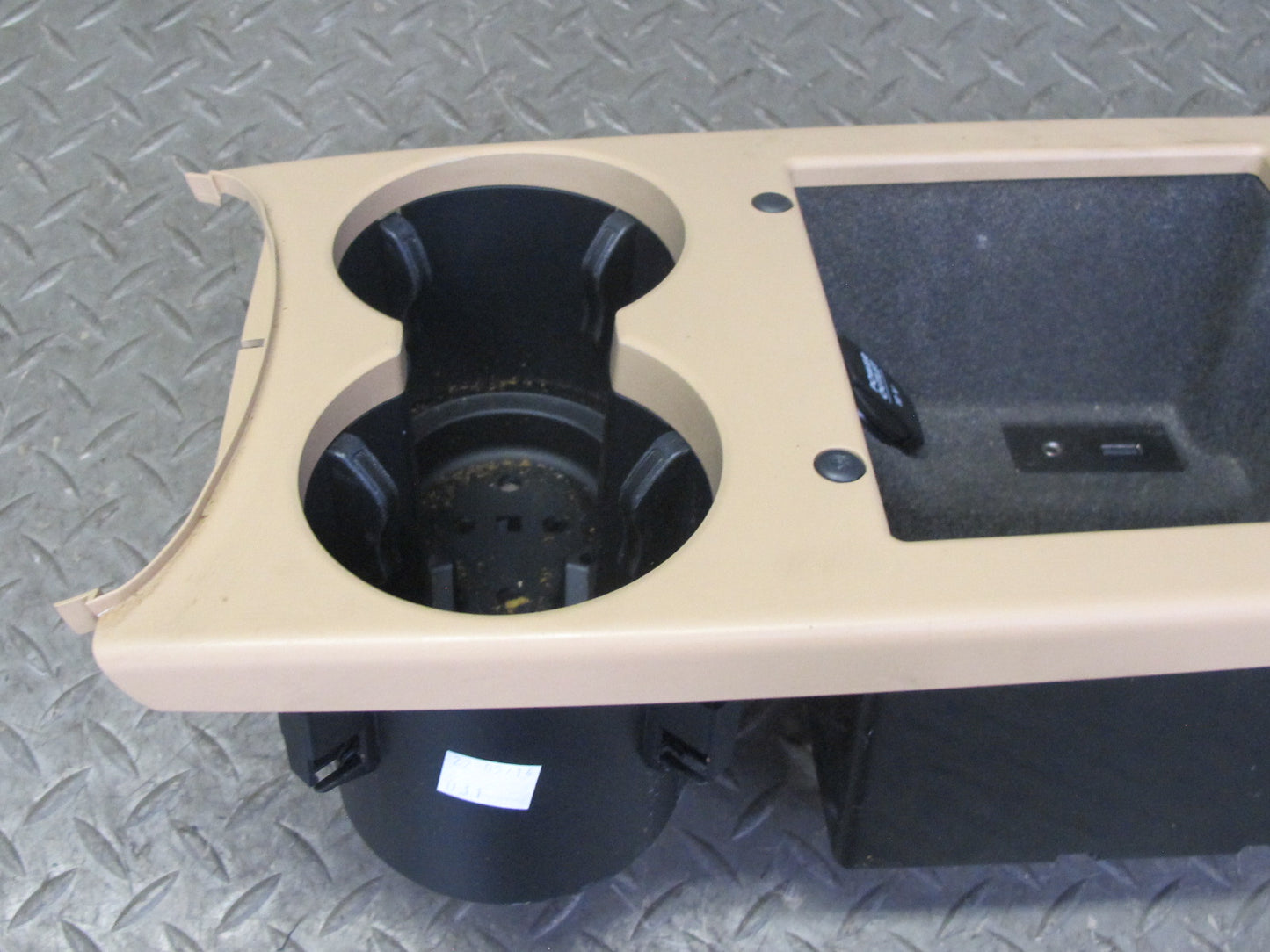 2015-2018 Porsche Macan Center Console CUP Holder Compartment Storage 95B857232