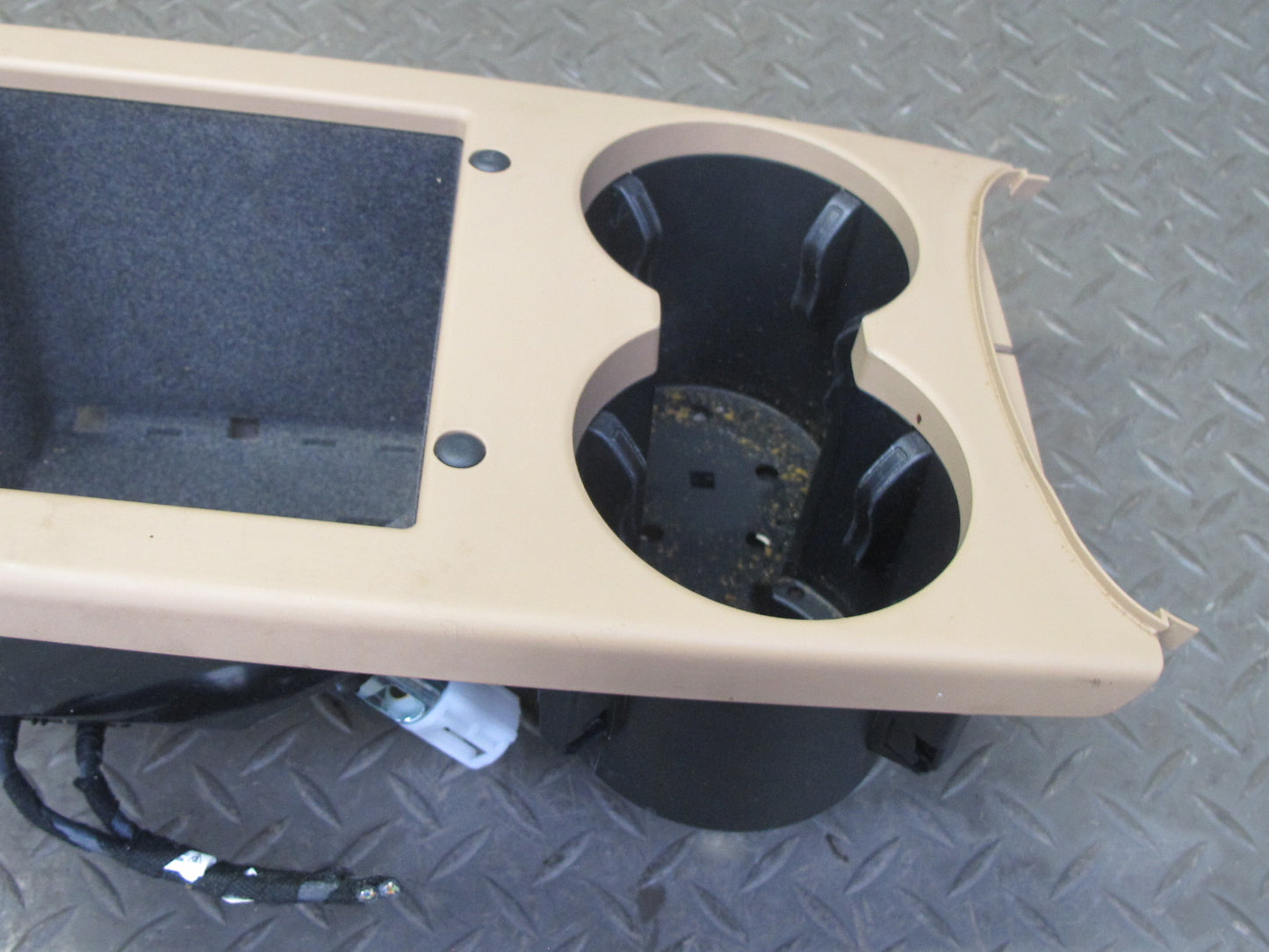 2015-2018 Porsche Macan Center Console CUP Holder Compartment Storage 95B857232