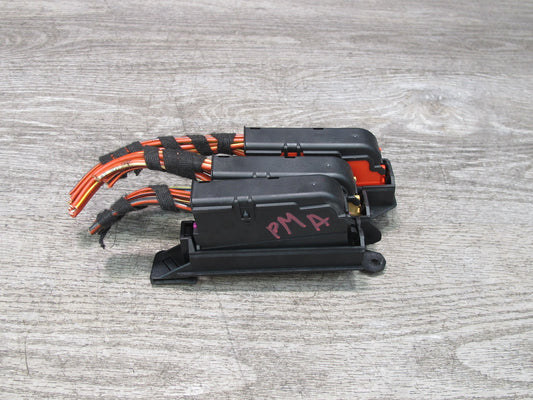 2015-2018 Porsche Macan Engine Power Distribution Fuse Box Holder 8K0941824B
