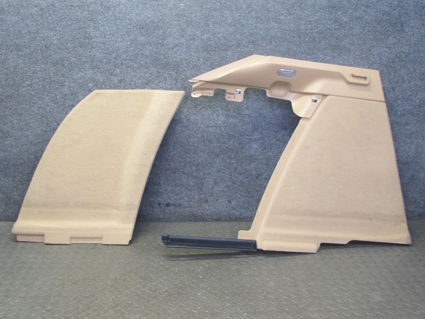 2015-2018 Porsche Macan Rear Left Side Trunk Trim Cover Panel 95B863989