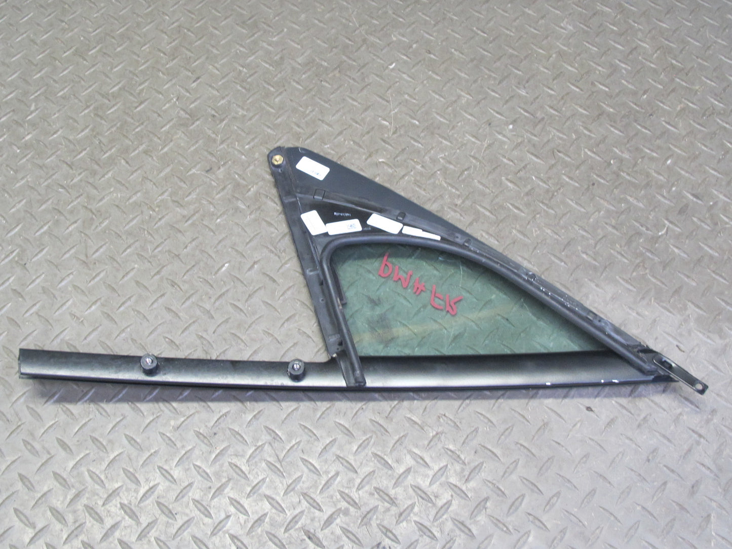 2015-2018 Porsche Macan Front Right Door Fixed Glass Window