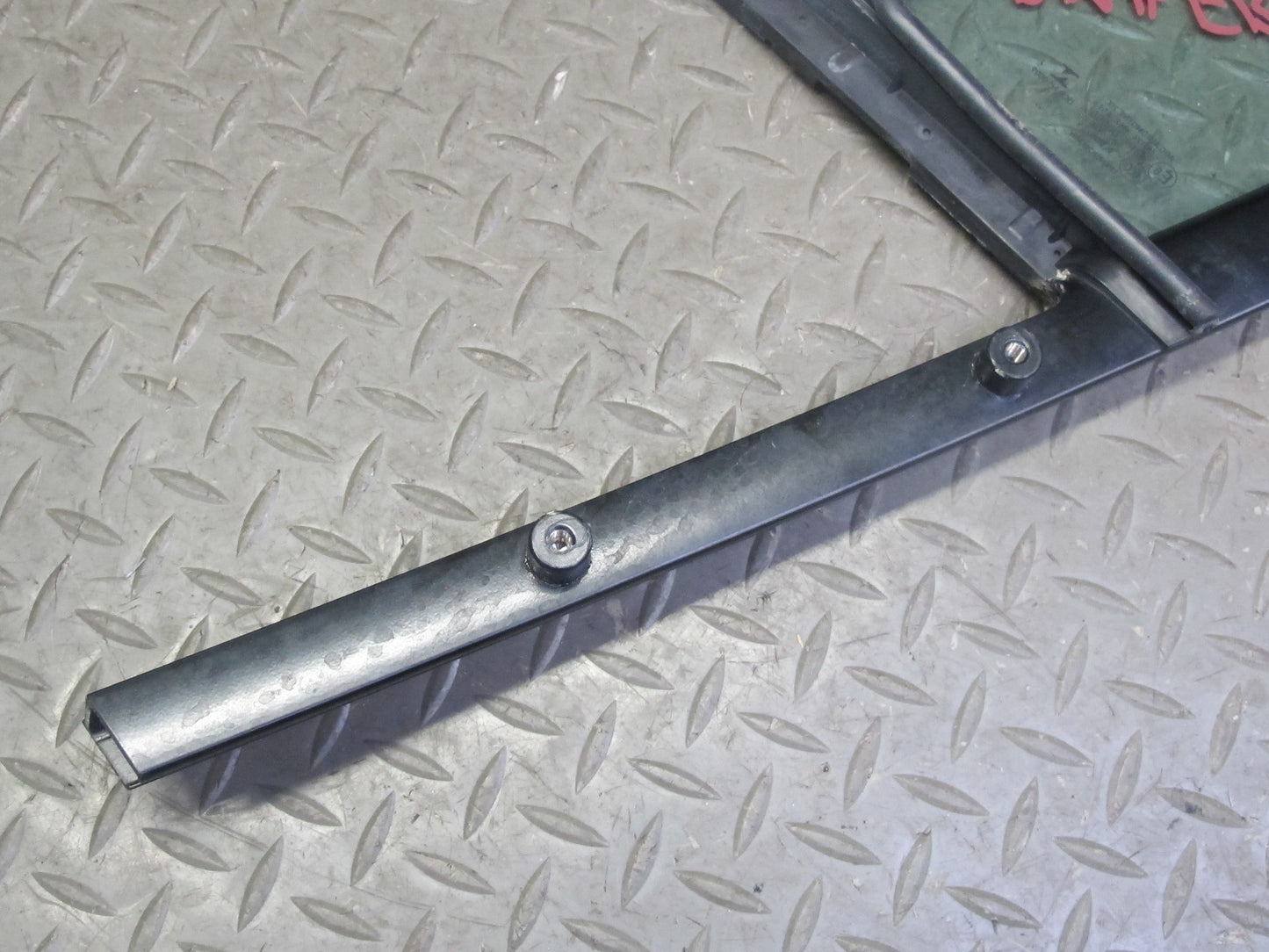 2015-2018 Porsche Macan Front Right Door Fixed Glass Window