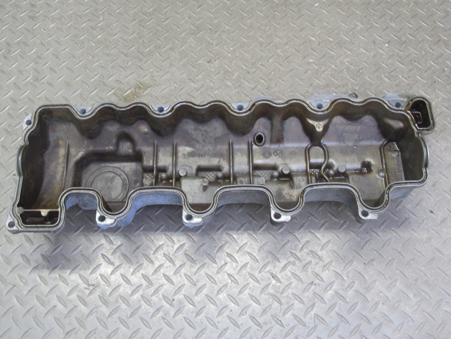 03-06 Mercedes R230 SL500 M113 Engine Right Side Cylinder Head Valve Cover OEM