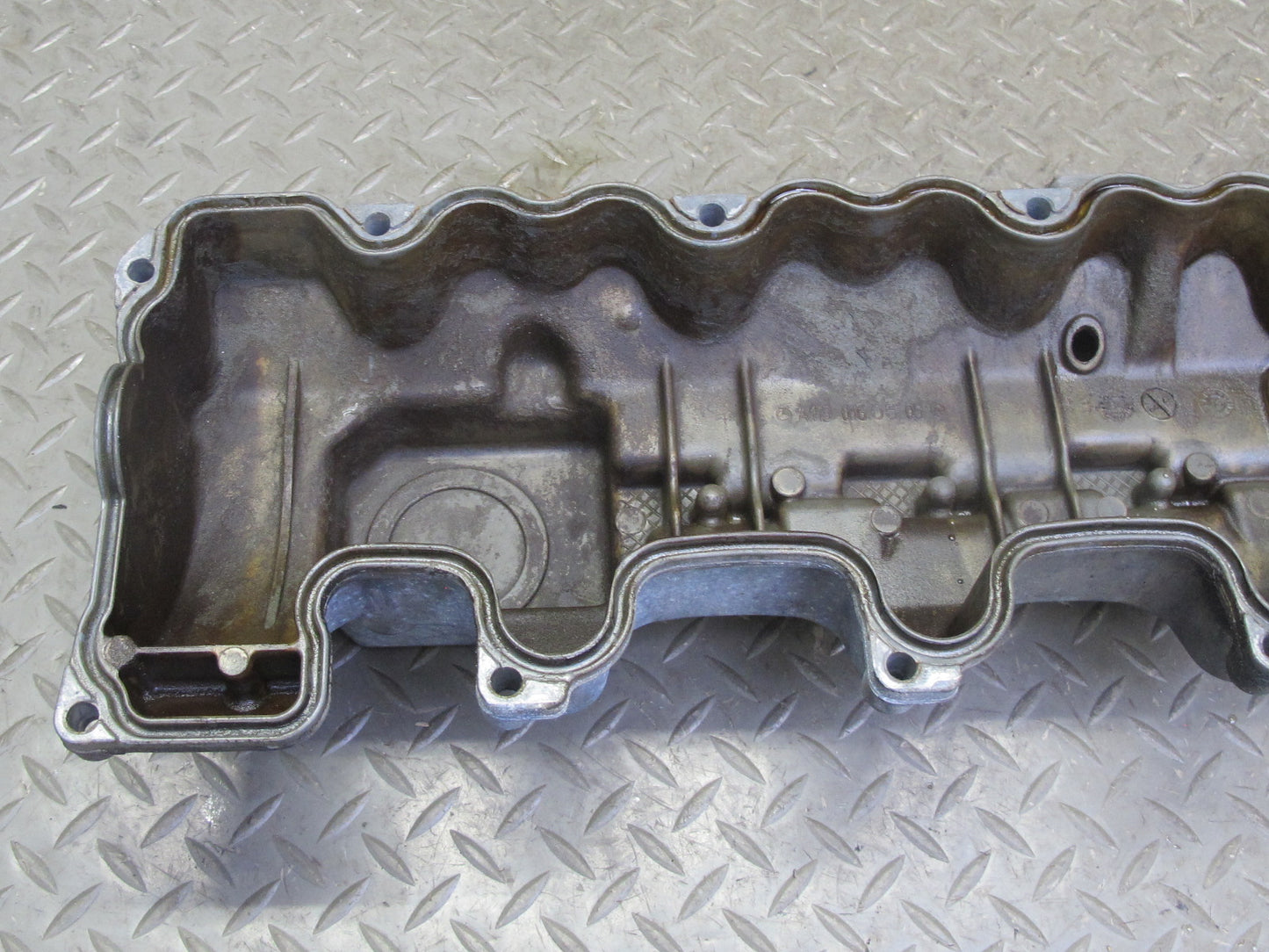 03-06 Mercedes R230 SL500 M113 Engine Right Side Cylinder Head Valve Cover OEM