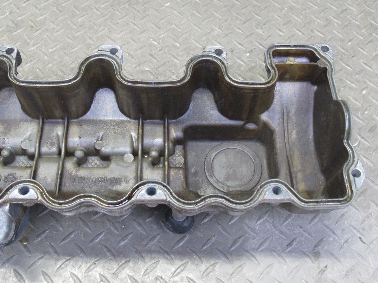 03-06 Mercedes R230 SL500 M113 Engine Right Side Cylinder Head Valve Cover OEM
