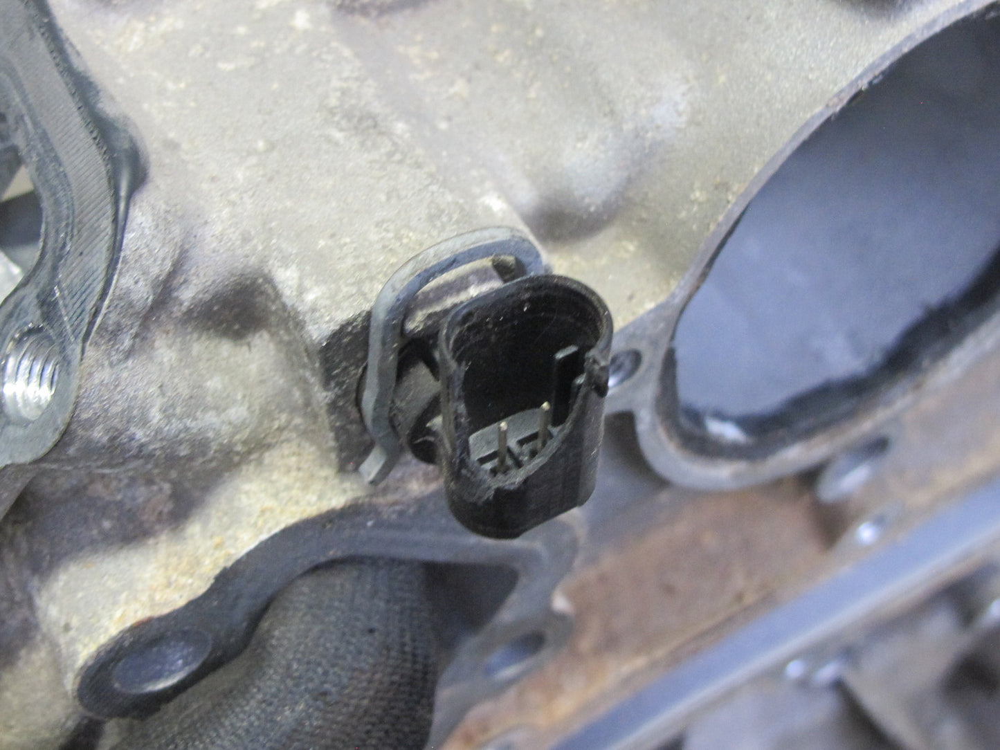 03-06 Mercedes R230 SL500 5.0L M113 Engine Motor Timing Cover OEM