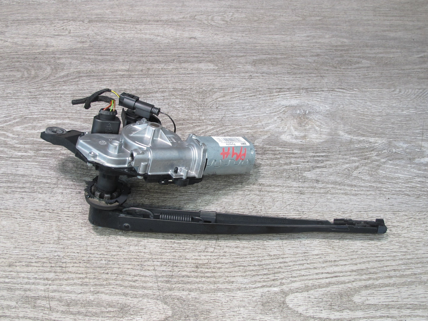 2015-2025 Porsche Macan Rear Trunk Lid Tailgate Hatch Wiper Motor w Arm