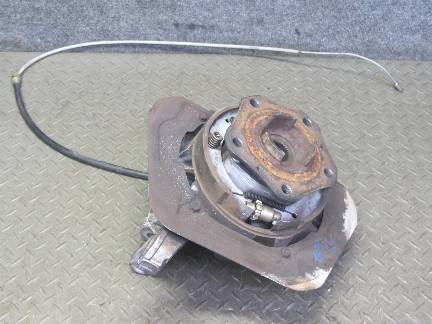 1999-2004 Porsche 911 996 Boxster RWD Rear Left Spindle Knuckle Wheel Hub