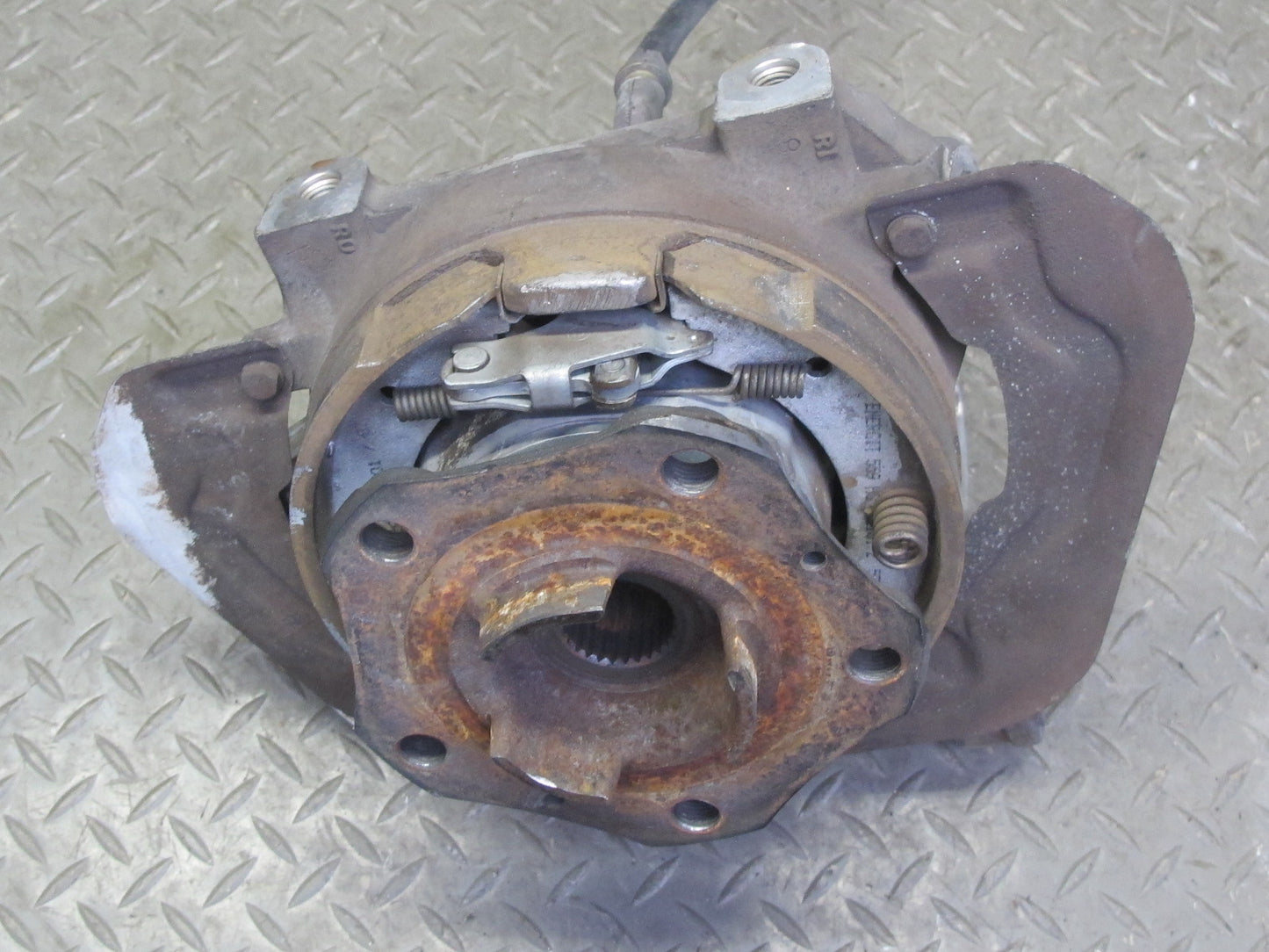 1999-2004 Porsche 911 996 Boxster RWD Rear Right Spindle Knuckle Wheel Hub