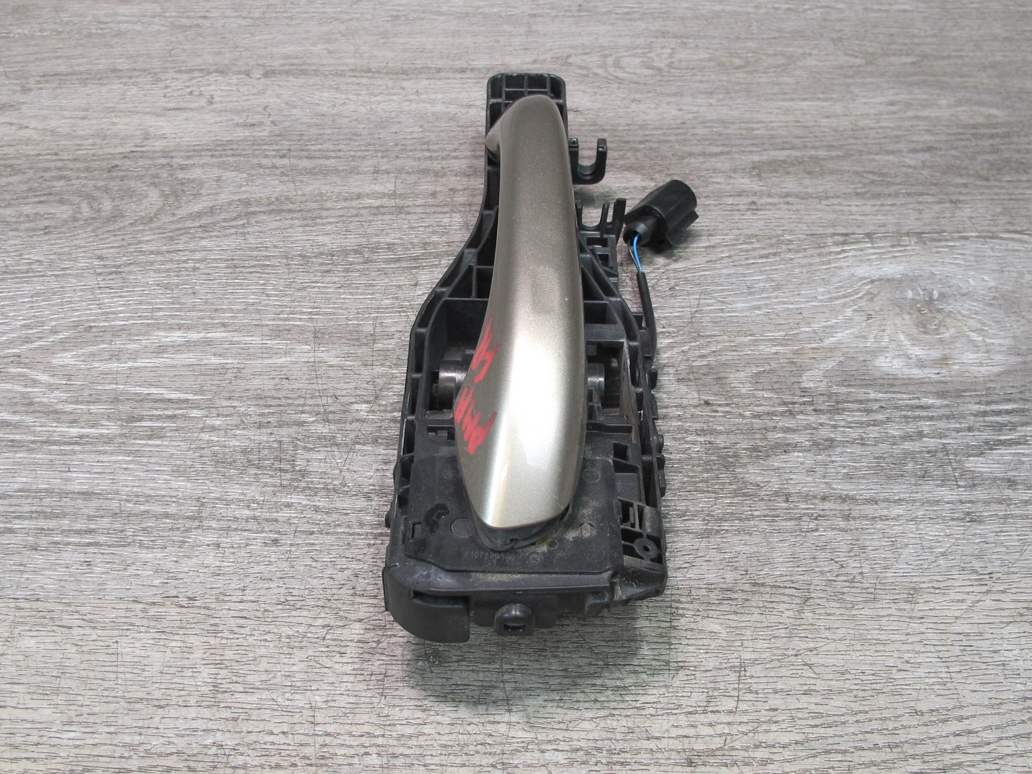 2015-2018 Porsche Macan Front Right Door Exterior Handle w Keyless Entry