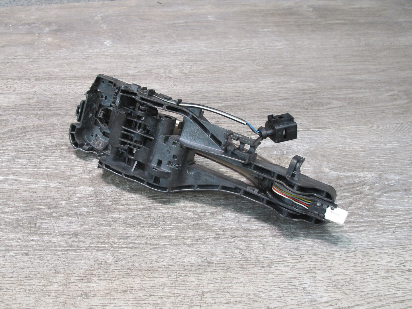 2015-2018 Porsche Macan Front Right Door Exterior Handle w Keyless Entry