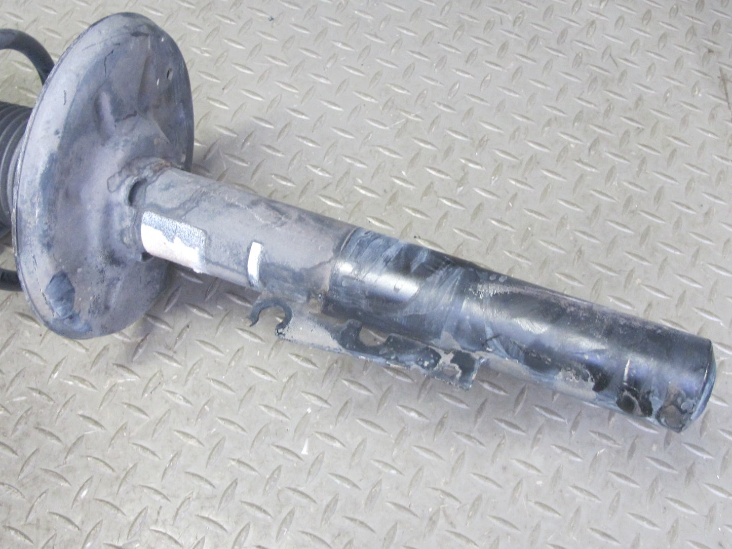 2002-2005 Porsche 911 996 Conv RWD Front Left & Right Strut Shock Absorber Set
