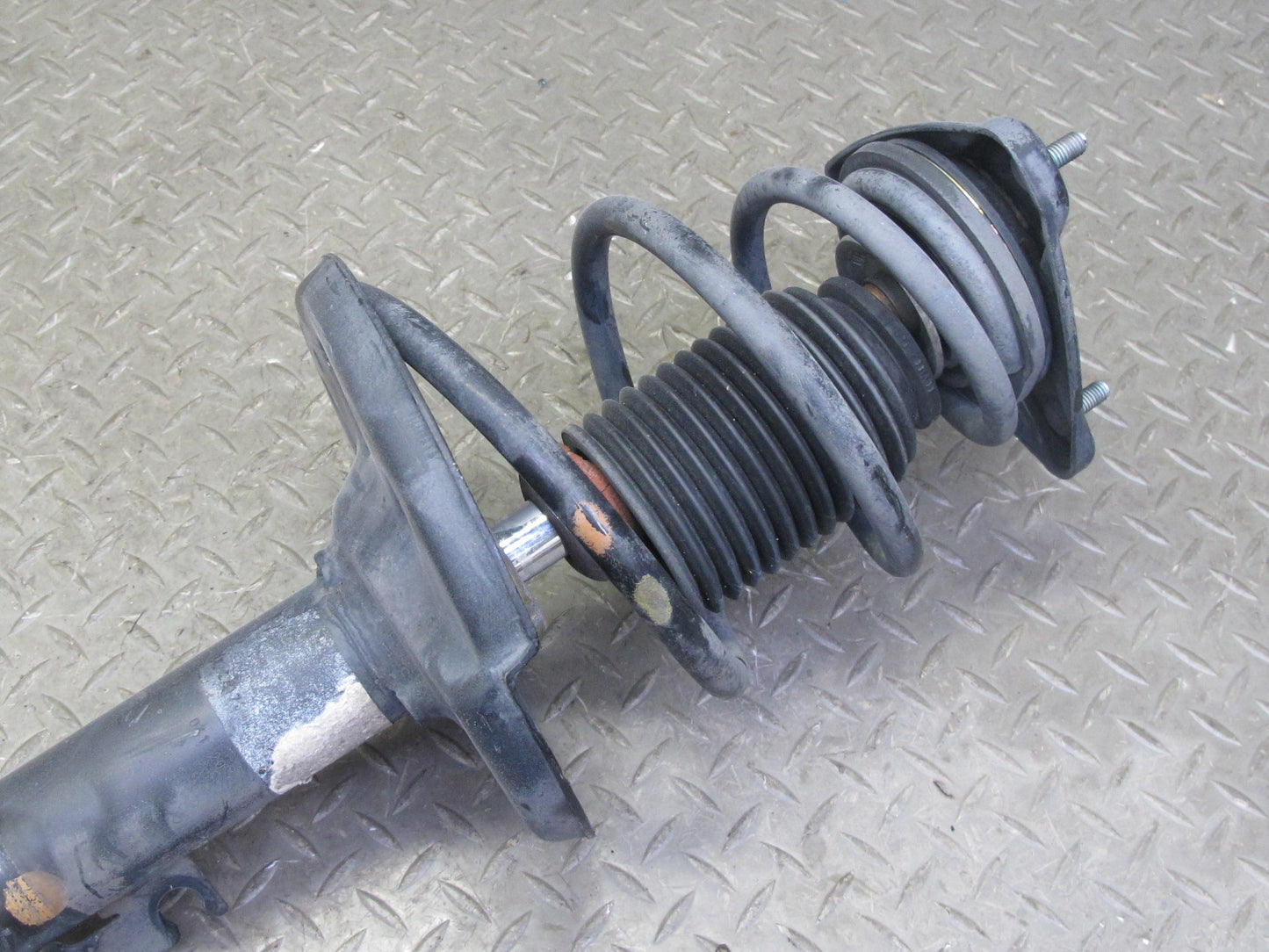 2002-2005 Porsche 911 996 Conv RWD Front Left & Right Strut Shock Absorber Set