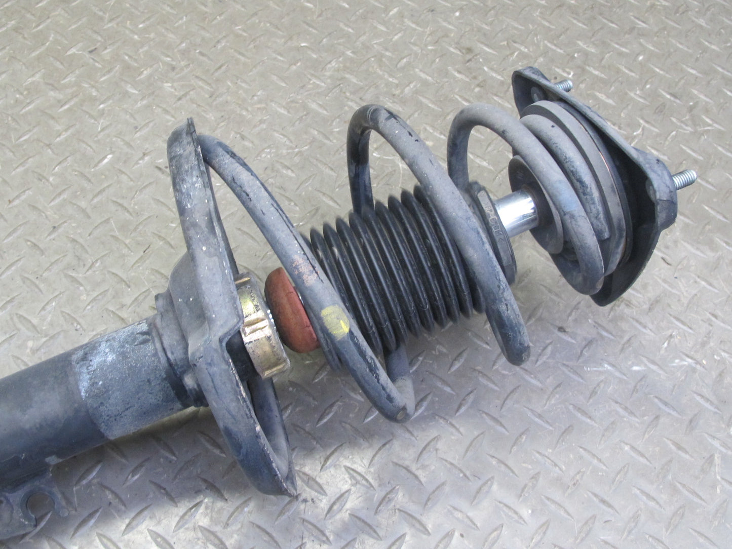 2002-2005 Porsche 911 996 Conv RWD Front Left & Right Strut Shock Absorber Set