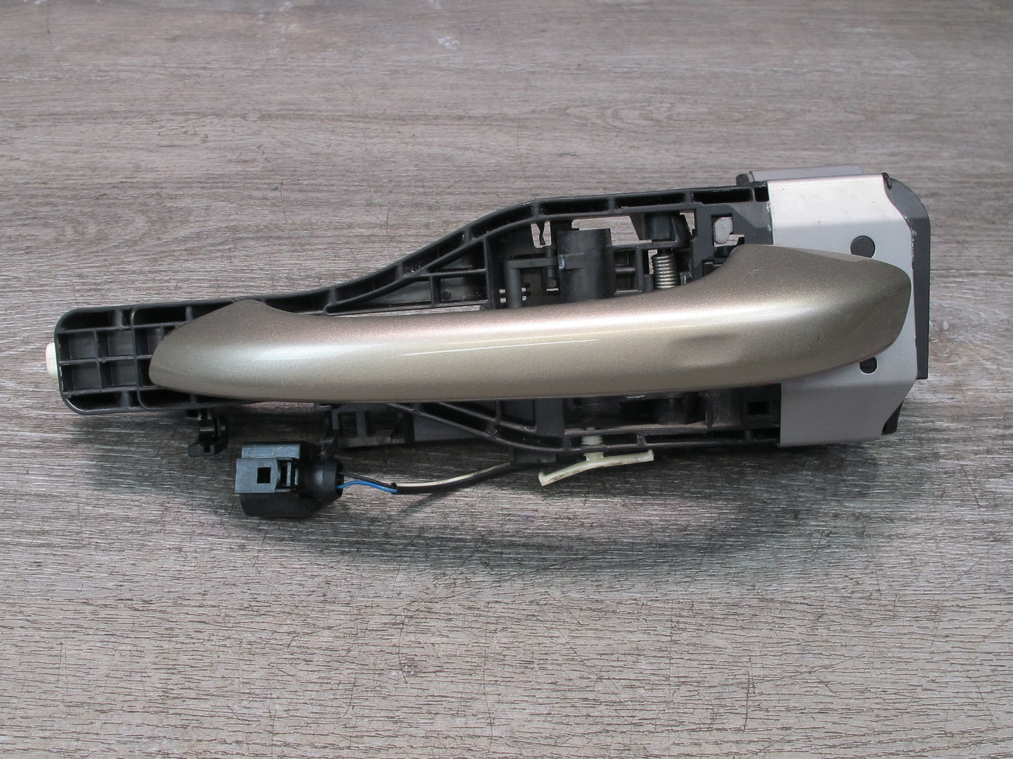2015-2018 Porsche Macan Front Left Door Exterior Handle w Keyless Entry